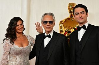 Andrea Bocelli con la famiglia agli Oscar