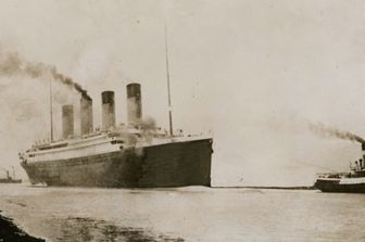 Il Titanic salpa da Belfast, Irlanda del Nord, per le prove in mare