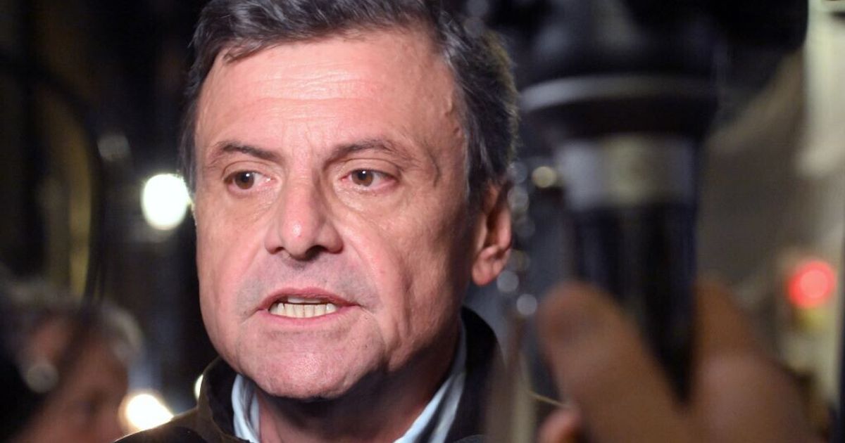 calenda si tatua il simbolo dell ucraina l ambasciata russa seguace dei nazisti