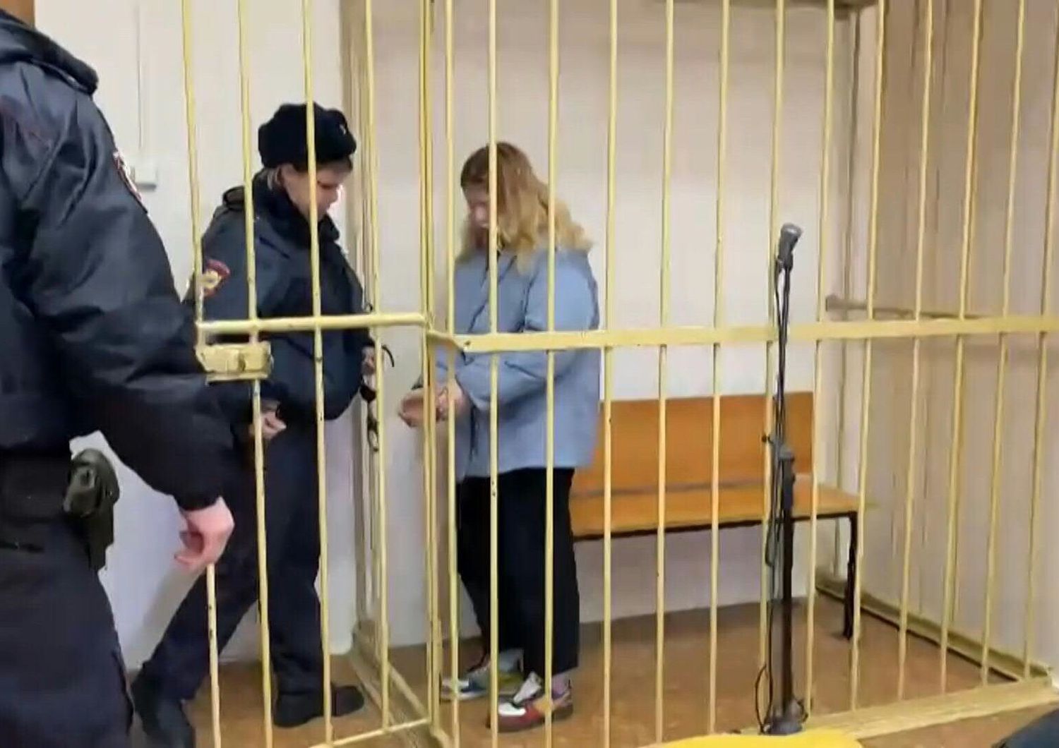 russia studentessa arrestata lancio molotov seggio elezioni