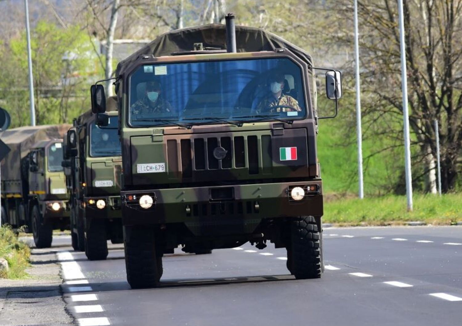 24/03/2020. I camion militari trasportano le bare dei pazienti deceduti per il COVID da Bergamo a Bologna