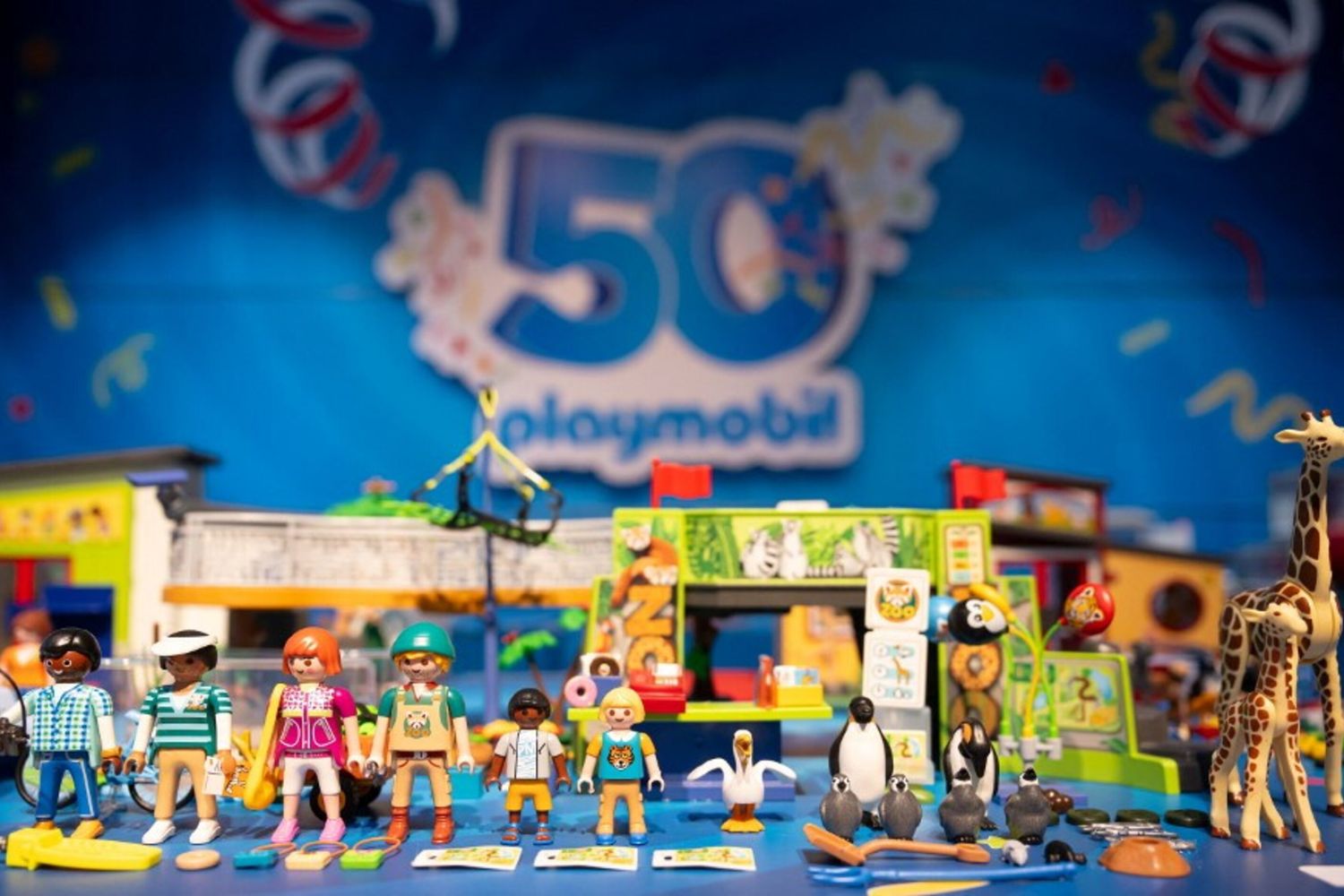 Le diverse figure, targate Playmobil, alla 73esima Fiera del Giocattolo (Spielwarenmesse) a Norimberga, nel sud della Germania