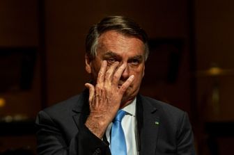 L'ex presidente brasiliano di estrema destra Jair Bolsonaro