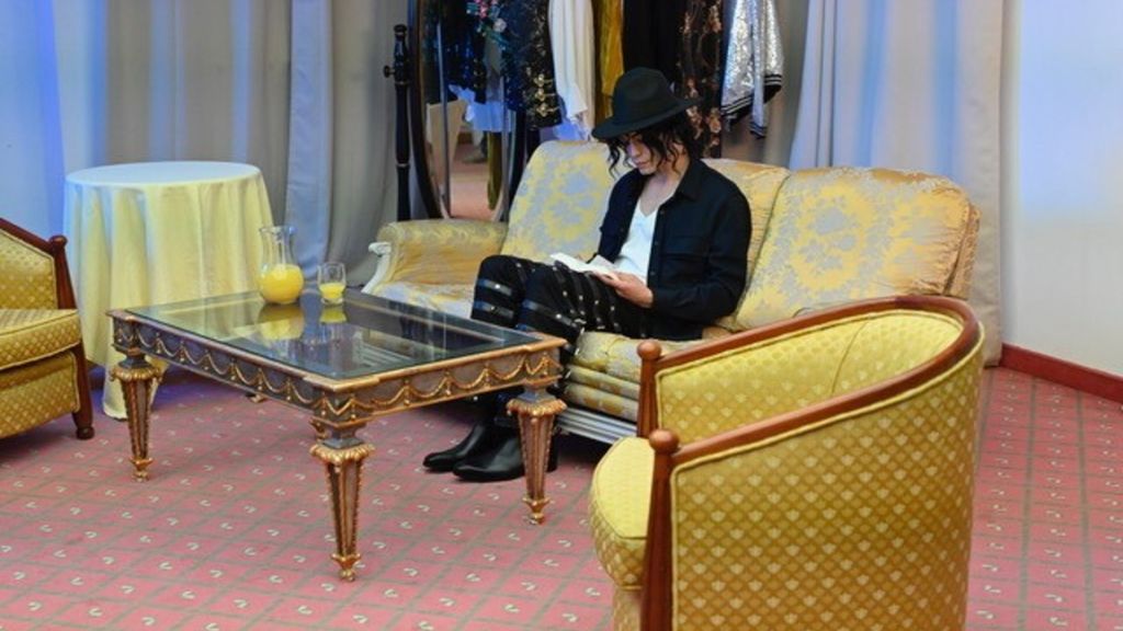 Joshua Uziel Consigli in una scena di 'A Gift from God' di Liana Marabini"