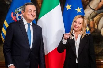 cerimonia della consegna della campanella