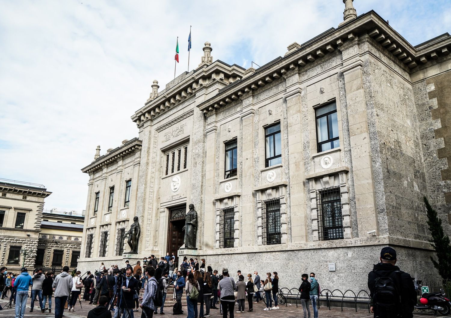 Il palazzo che ospita la procura di Bergamo