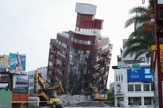 I danni di un edificio causati dal terremoto di Hualien