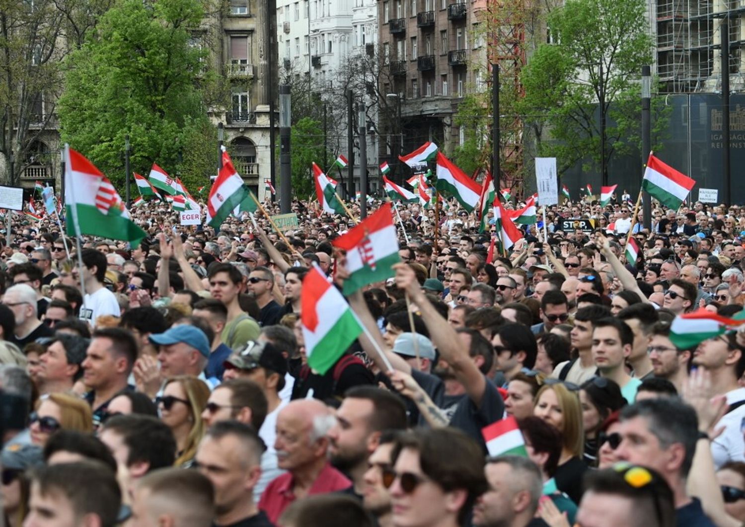 Budapest, proteste contro Orban