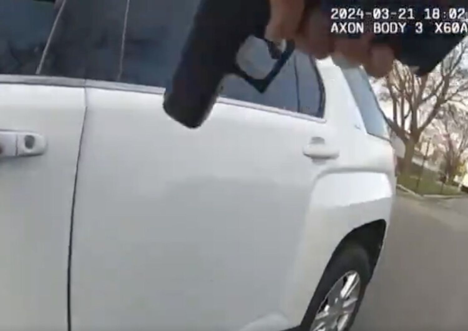 automobilista afroamericano ucciso polizia chicago video shock