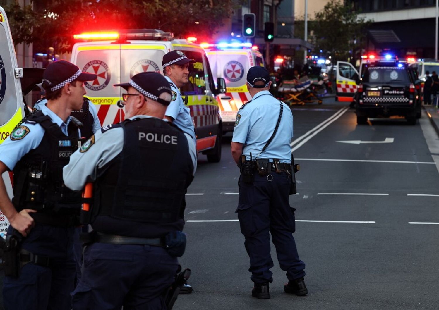 Polizia australiana a Sydney durante l’attacco al centro commerciale