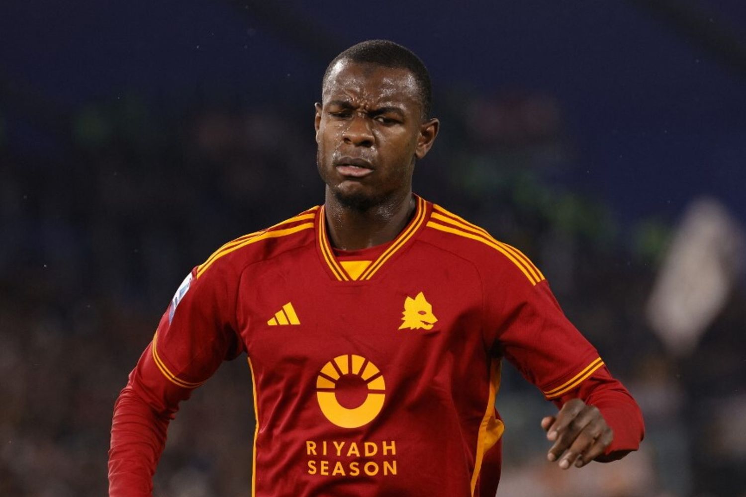 Il difensore della Roma Evan Ndicka