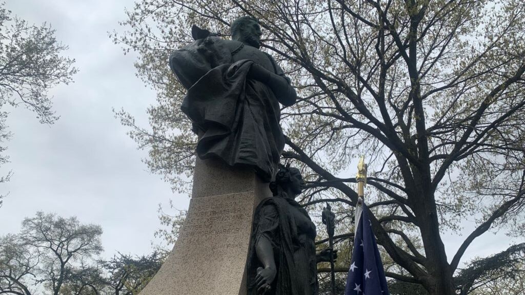 Giovanni Da Verrazzano, statua  di New York
