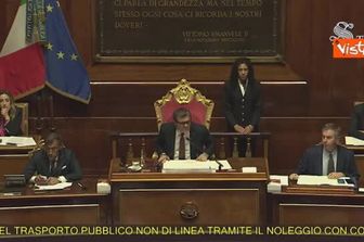 Salvini: "Governo non vuole penalizzare noleggi con conducente a vantaggio dei taxi"