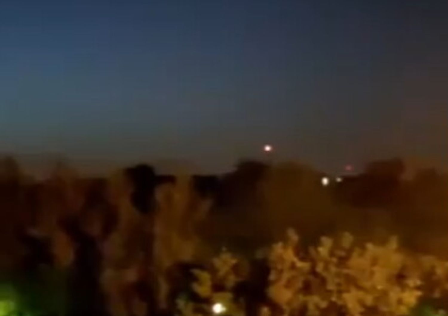 israele attacca l&#39;iran diverse esplosioni droni colpiscono base militare&nbsp;