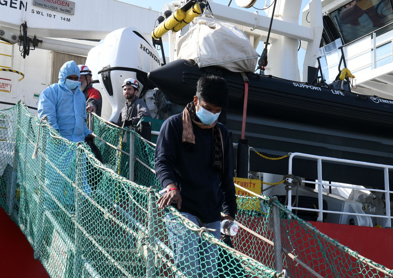 cadaveri migranti restituiti dal mare nel messinese

&nbsp;