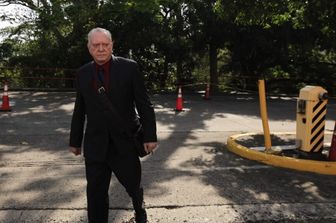 L'avvocato e uno dei principali imputati del caso Panama Papers, Jurguen Mossack, arriva alla corte di giustizia di Panama City