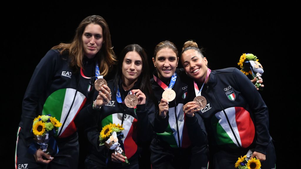 29/07/2021 Tokyo, Giochi Olimpici di Tokyo 2020, nella foto la squadra italiana di fioretto con il bronzo. Da sx, Martina Batini, Erica Cipressa, Arianna Errigo e Alice Volpi