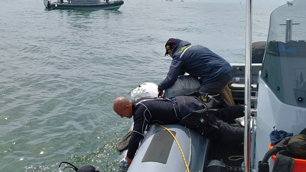 Maxi-sequestro di cocaina al porto di Ravenna, oltre 150 kg trovati su una nave cargo