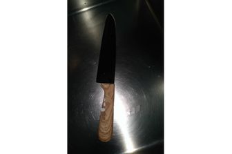 Il coltello recuperato dai militari dell'Arma