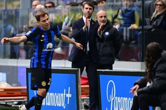 L&#39;Inter batte anche il Torino 2-0, parte la festa scudetto al Duomo