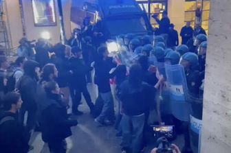 G7 a Torino, scontri tra manifestanti e polizia&nbsp;&nbsp;