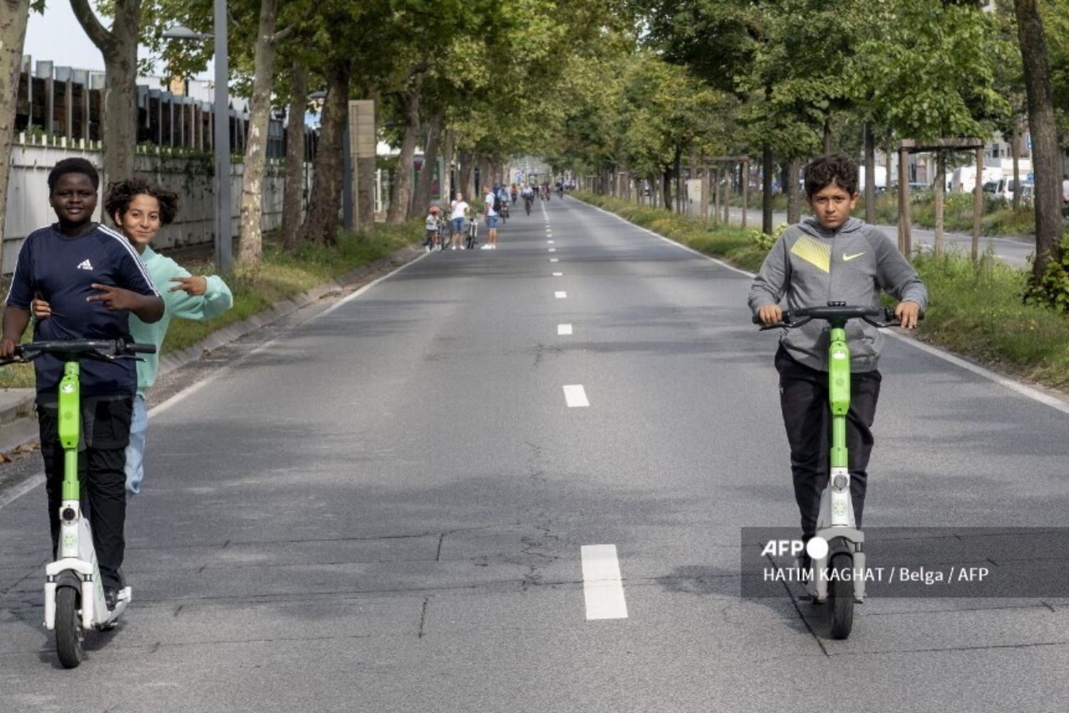 &nbsp;Ragazzini in monopattino elettrico a Bruxelles
