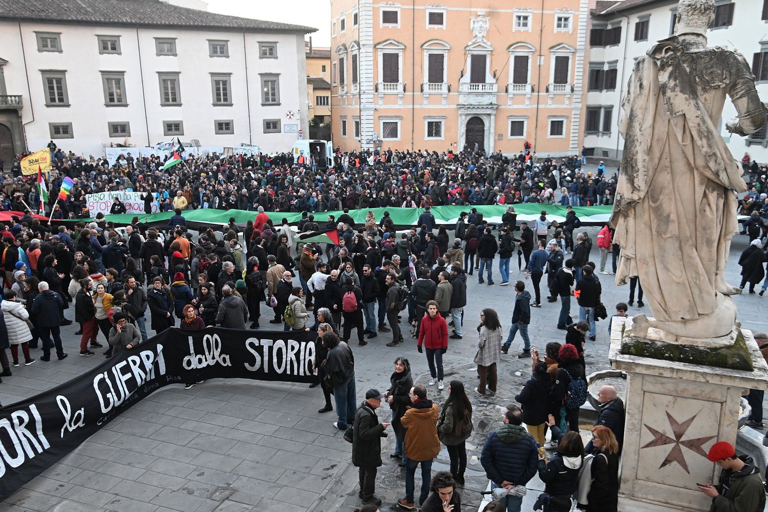Una manifestazione a Pisa per la Palestina