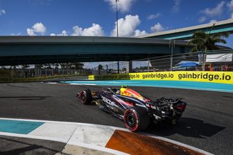 Max Verstappen in azione a Miami