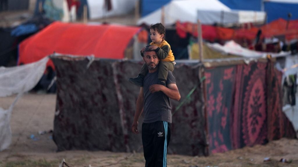 Rifugiati palestinesi intorno a Rafah