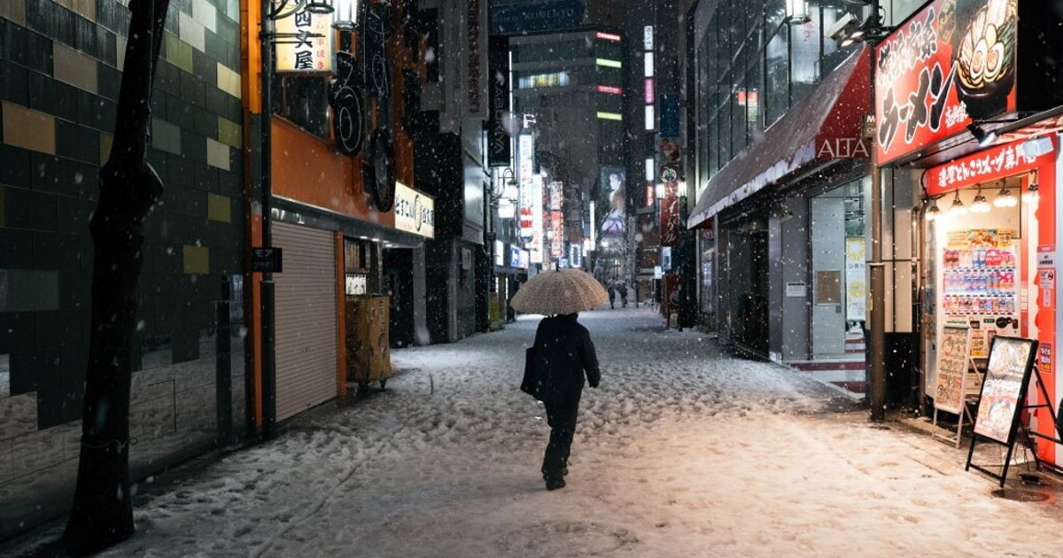 Crollo delle temperature, arriva la prima neve sull