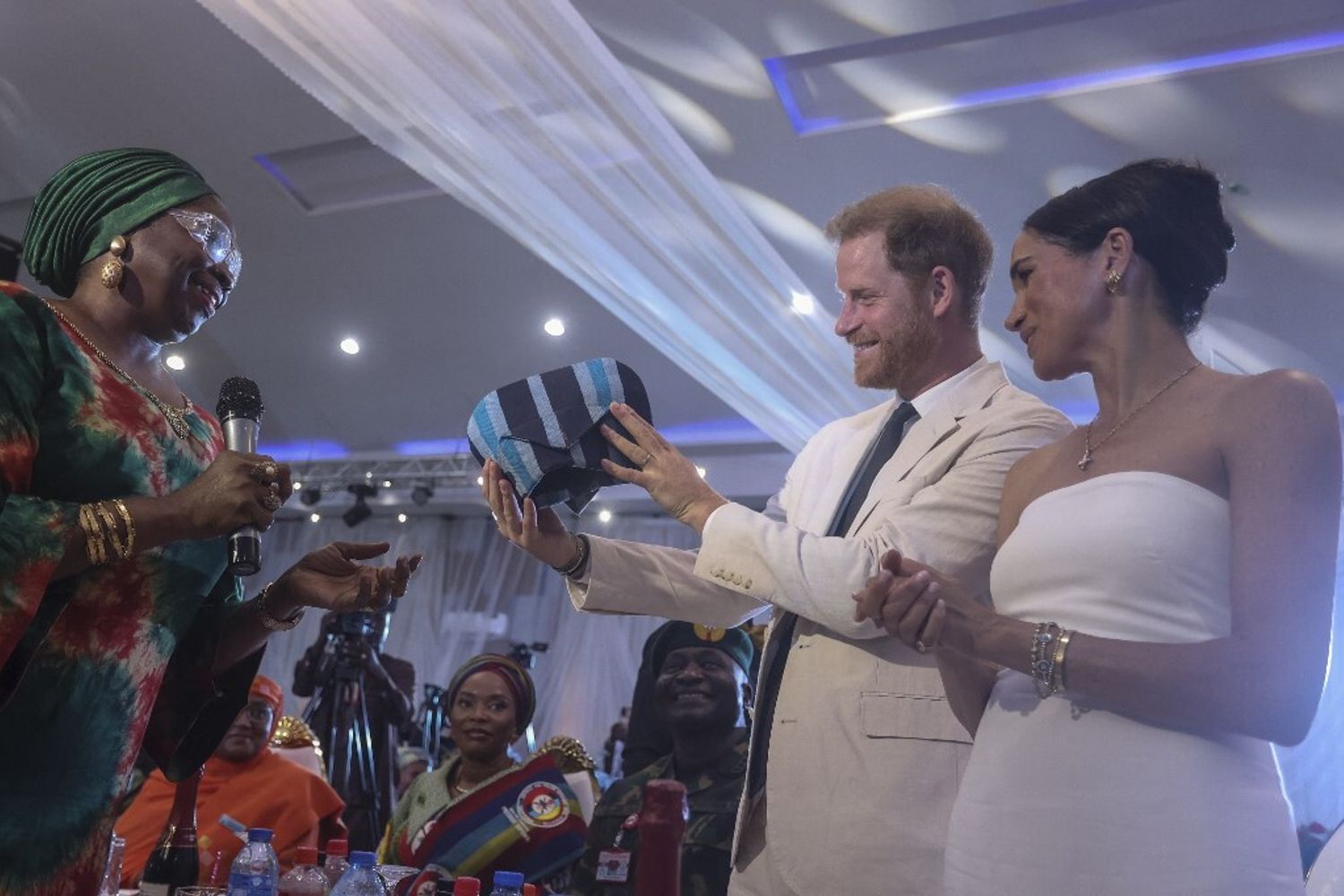 Harry e Meghan in Nigeria