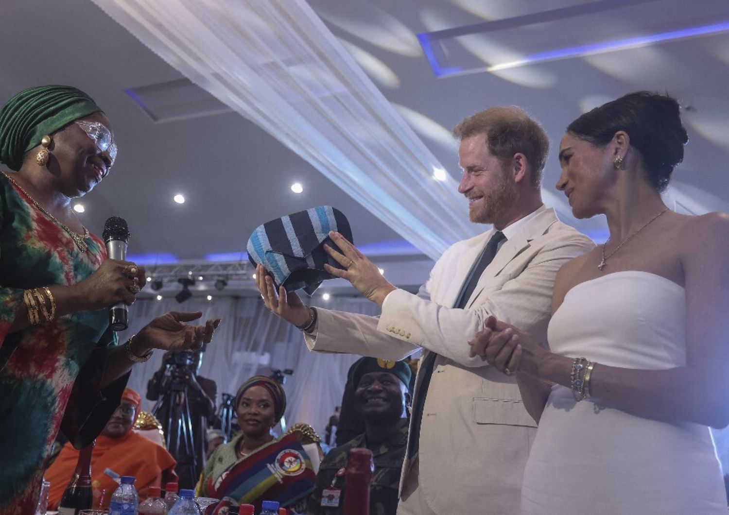 Harry e Meghan in Nigeria