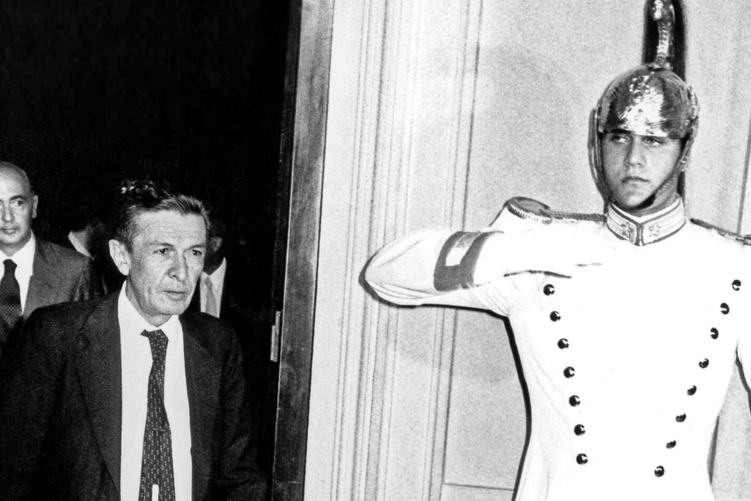 Luglio 1976, Quirinale, Napolitano partecipa alle consultazioni con il segretario del Pci Enrico Berlinguer&nbsp;