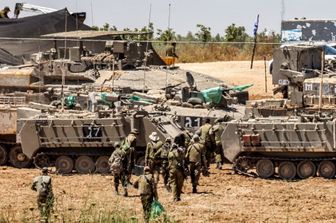 Le truppe israeliane schierate a Gaza