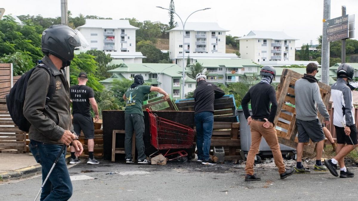 Proteste dei cittaidini di Noumea, capitale della Nuova Caledonia