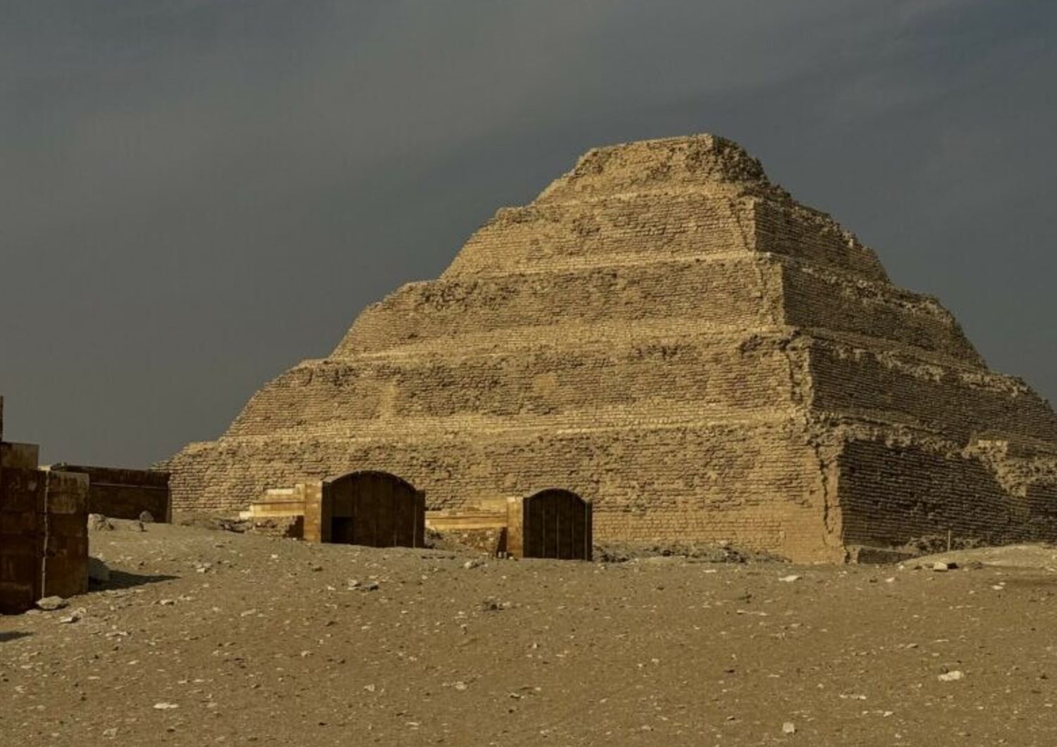 La piramide a gradoni di Djoser, costruita durante la Terza Dinastia