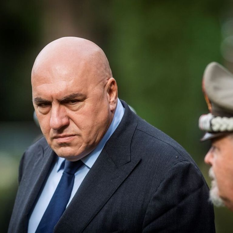 Il ministro della Difesa Crosetto