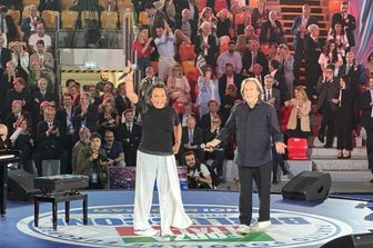 I RIcchi e Poveri alla convention di Forza Italia