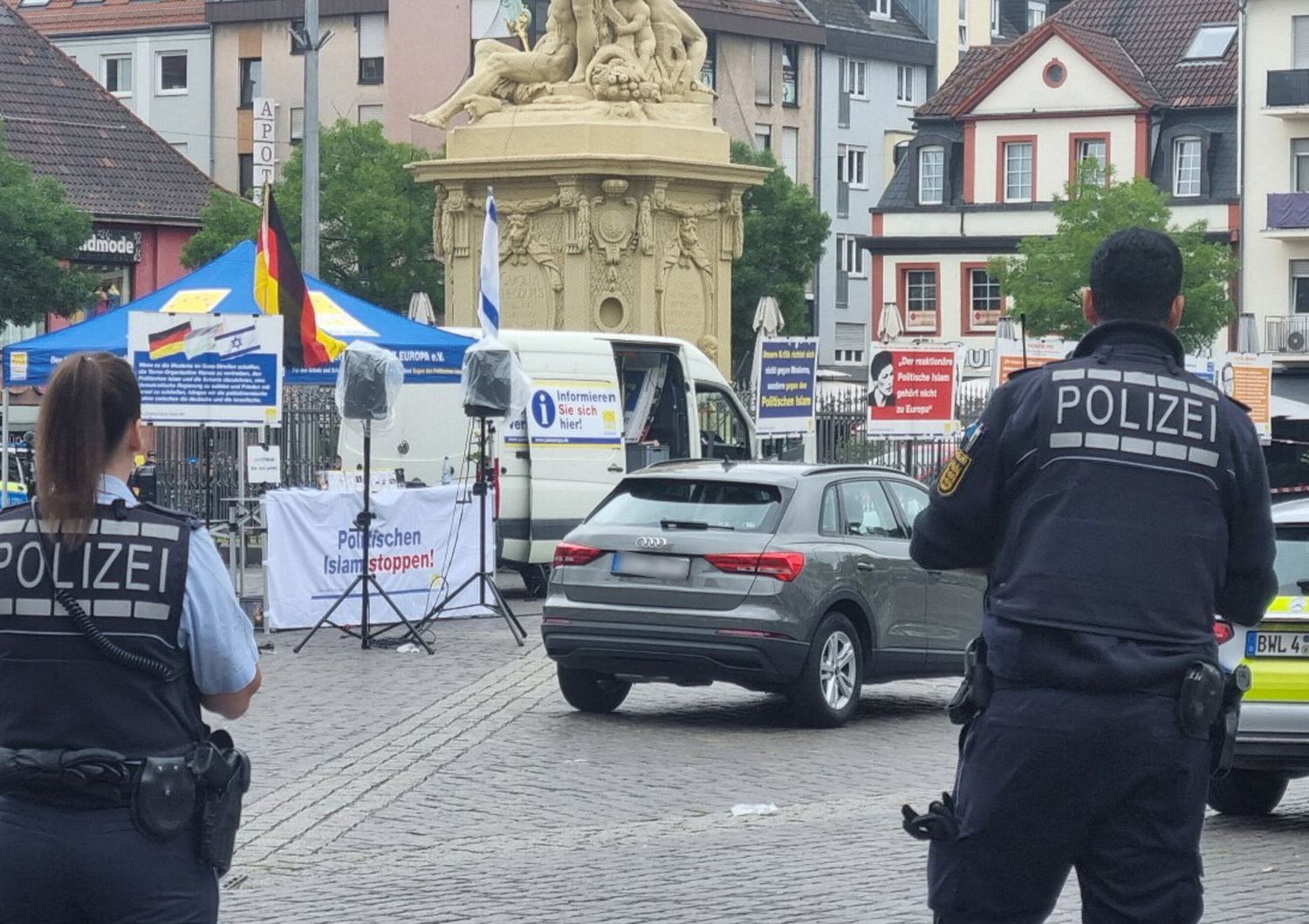 attacco coltello manifestazione anti islam germania