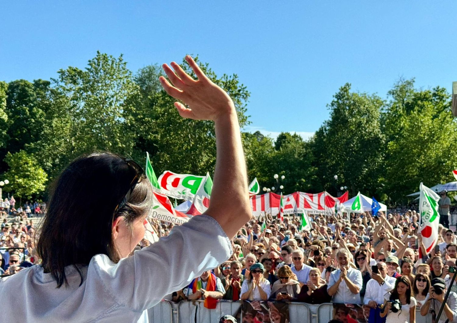 schlein piazza milano campagna elezioni europee