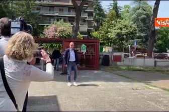 Elezioni europee, l'arrivo di Giorgia Meloni: "Come va? Siamo in silenzio elettorale"