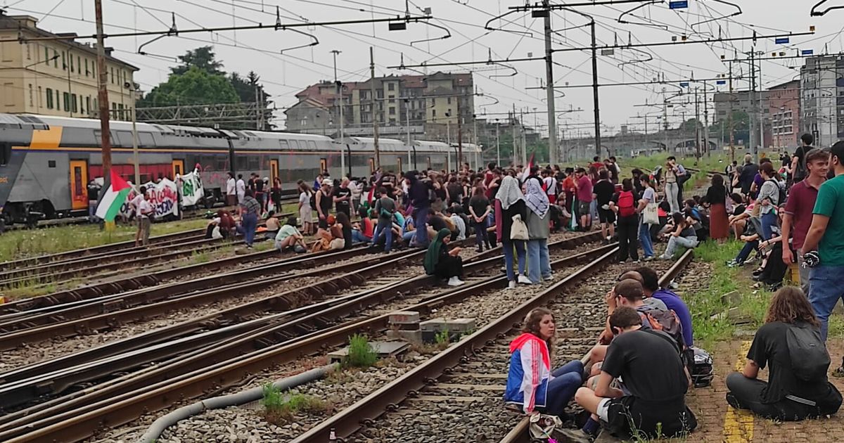 Manifestants pro-palestiniens sur les voies à Turin, gros retards pour les trains