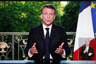 macron scioglie parlamento elezioni francia