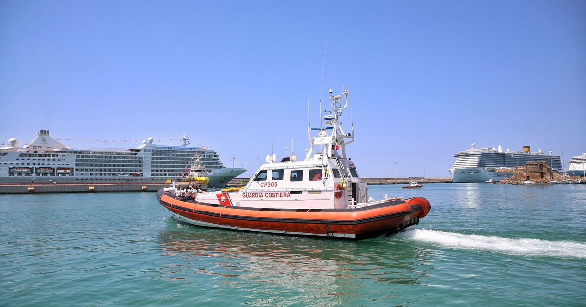 Donna travolta e uccisa sul kayak a Napoli. Individuata la barca killer