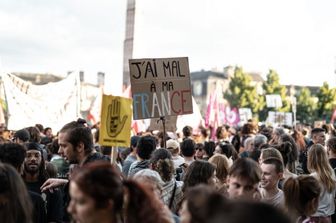 Proteste in francia dopo le elezioni europee