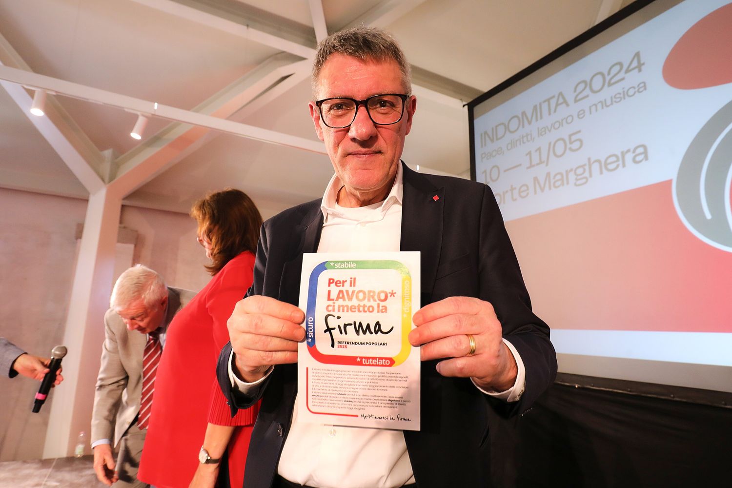 Raccolta firme per i 4 referendum sul lavoro