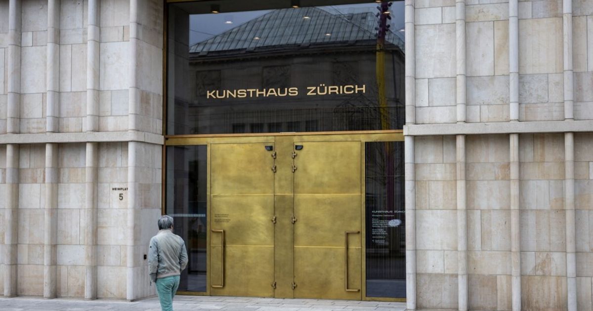 The Kunsthaus Zürich removes 5 paintings related to Nazi raids