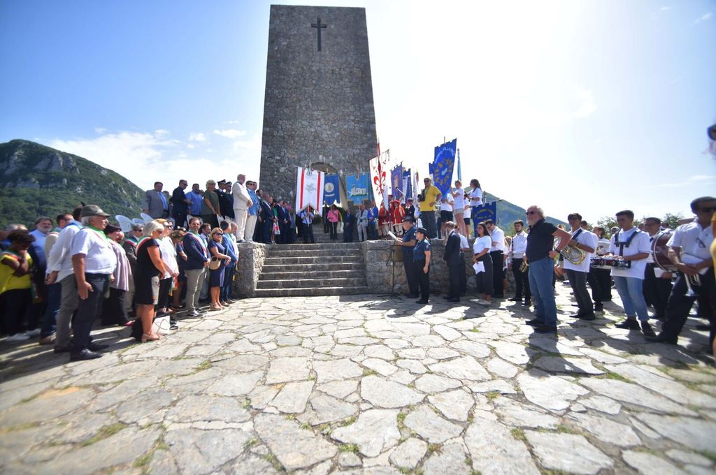 Il monumento alle vittime della strage di Sant'Anna di Stazzema