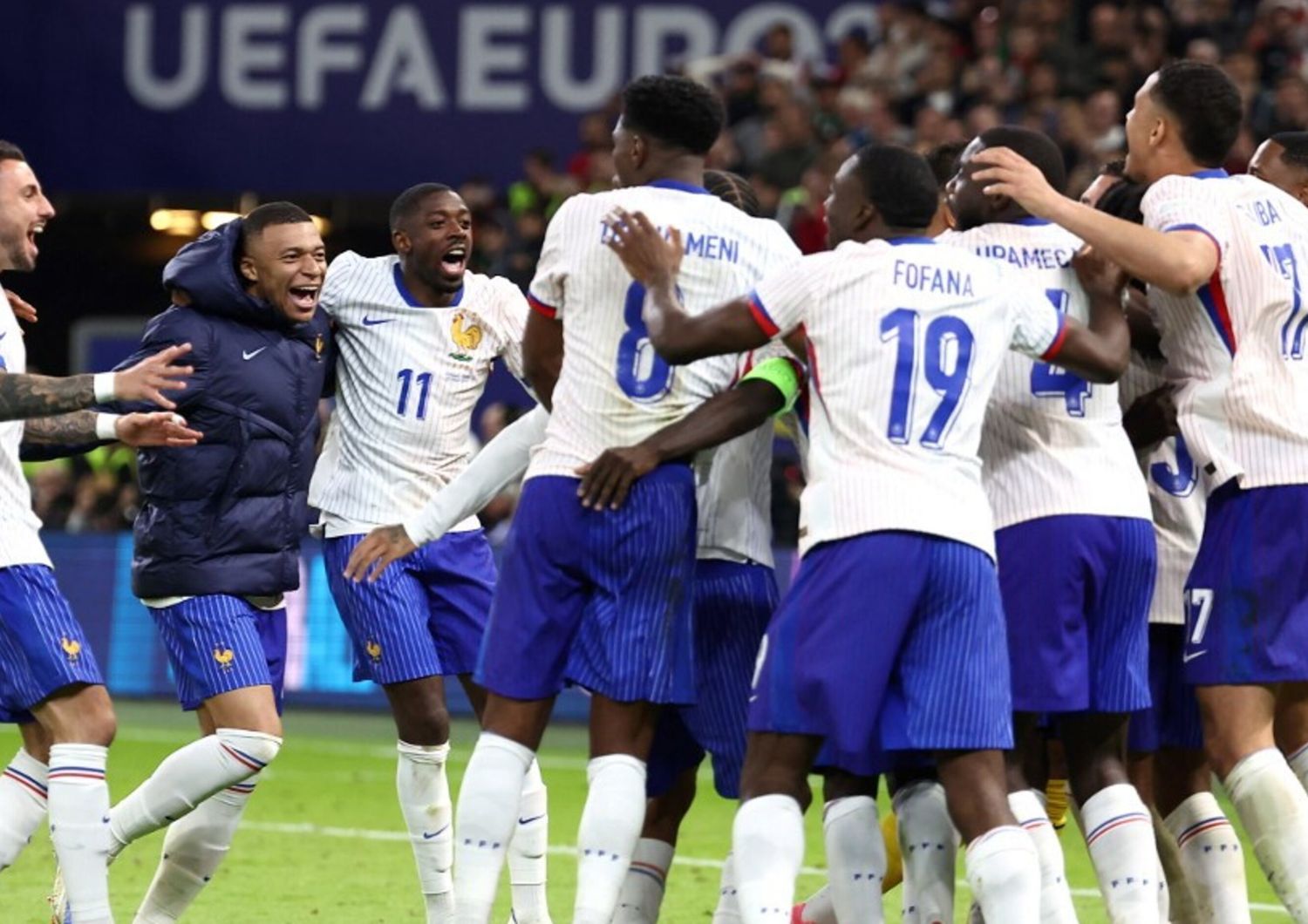 La Francia festeggia il passaggio in semifinale