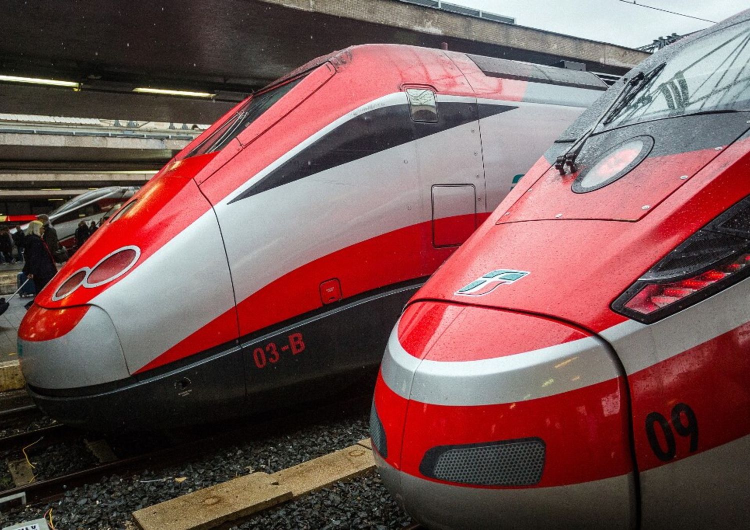 treni cancellati disagi ritardi sciopero